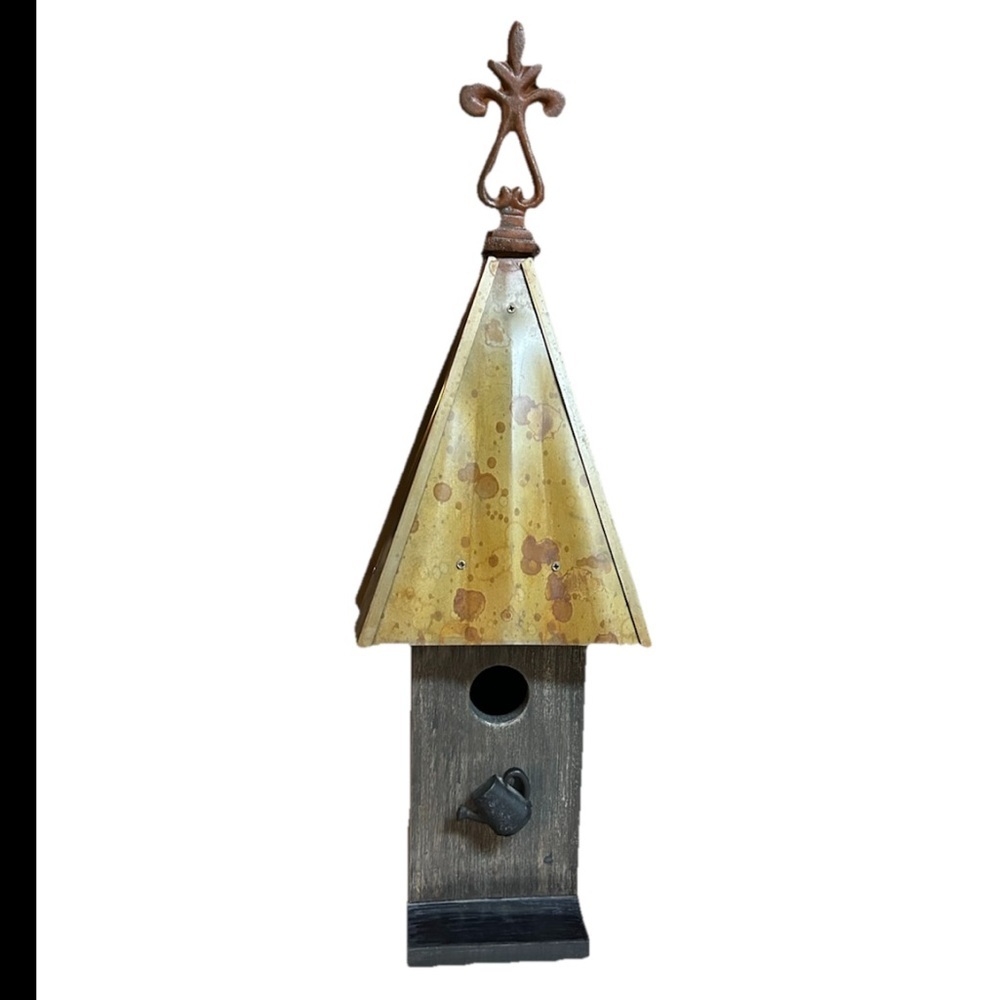 Southern Living at Home Land of Nod Birdhouse Joanne Holloway 40667 Garden